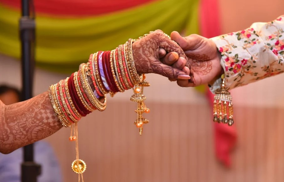 Griha Pravesh Ritual for Newlywed Couples